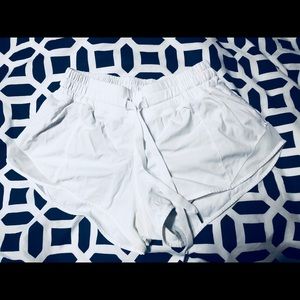Lululemon Hotty hot shorts 2.5